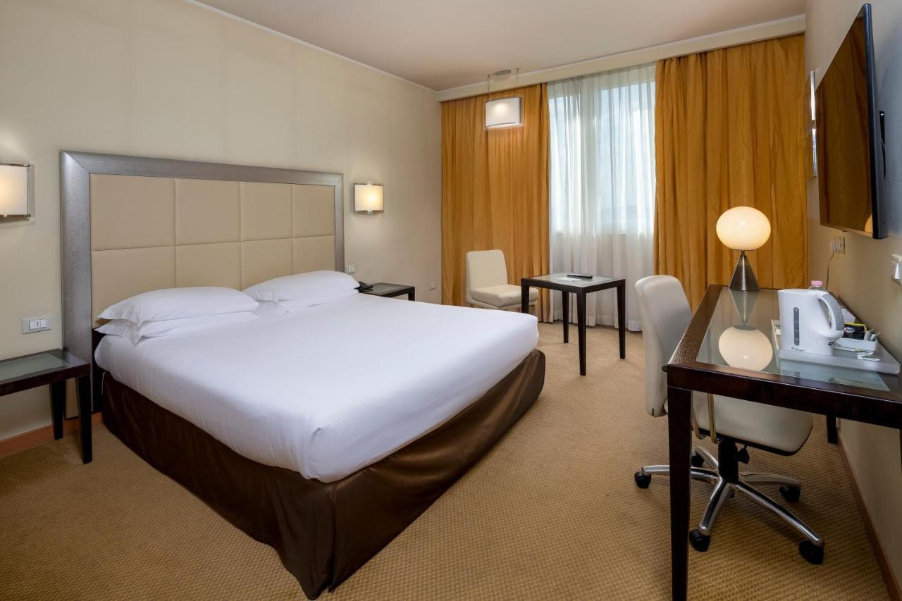 Hotel Crowne Plaza Padua Exterior foto