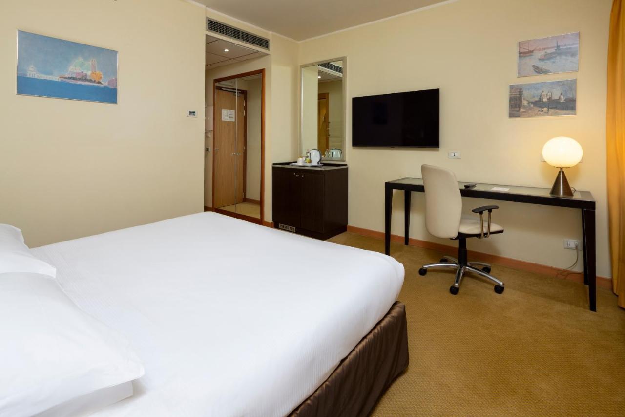 Hotel Crowne Plaza Padua Exterior foto