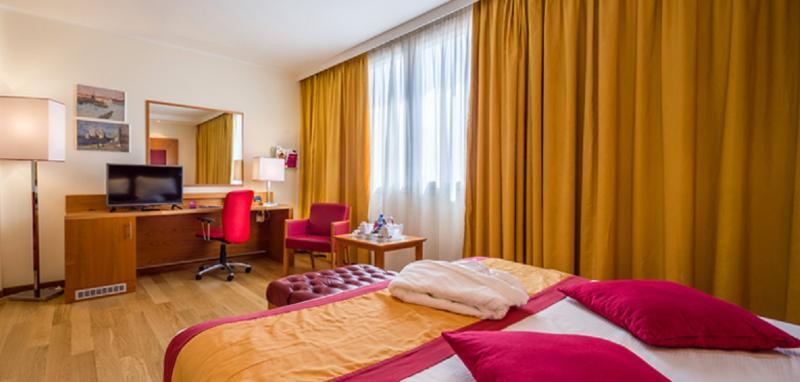 Hotel Crowne Plaza Padua Exterior foto